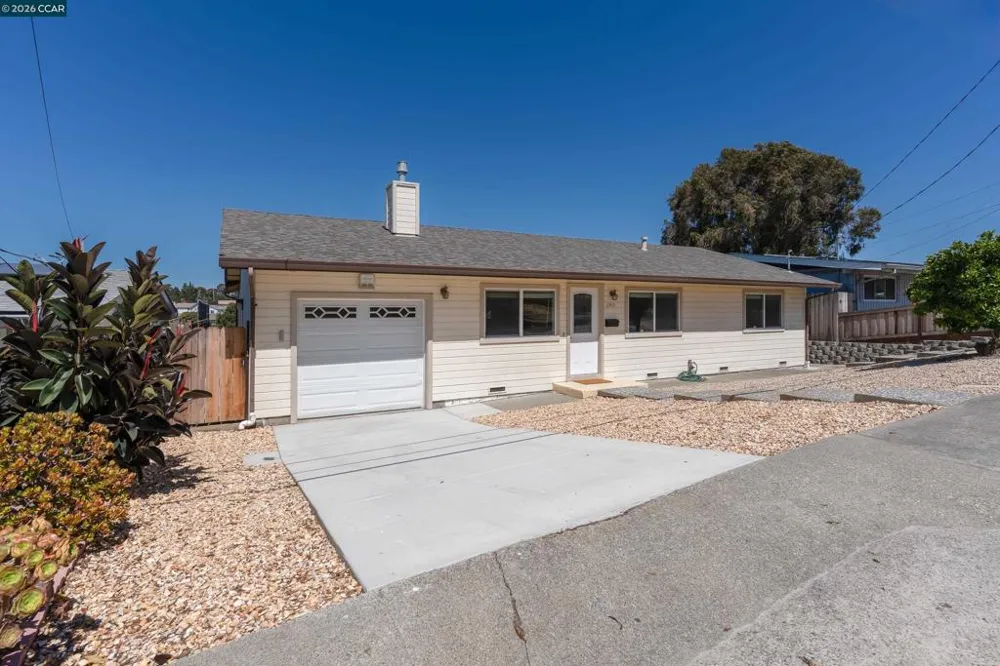 2416 Ohatch Dr San Pablo, CA 94806
