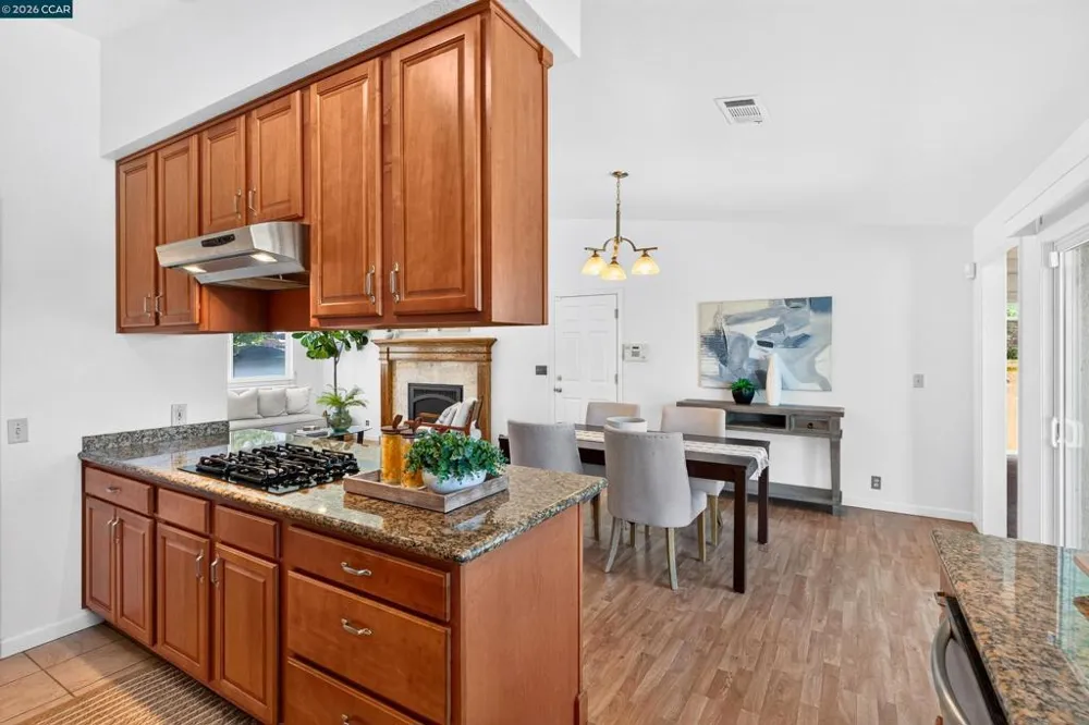 2416 Ohatch Dr San Pablo, CA 94806