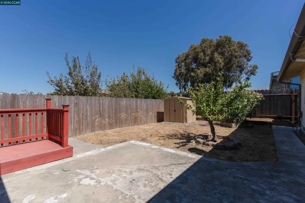 2416 Ohatch Dr San Pablo, CA 94806