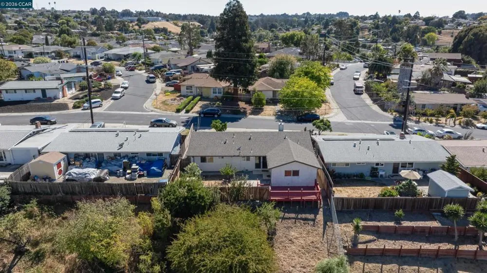 2416 Ohatch Dr San Pablo, CA 94806