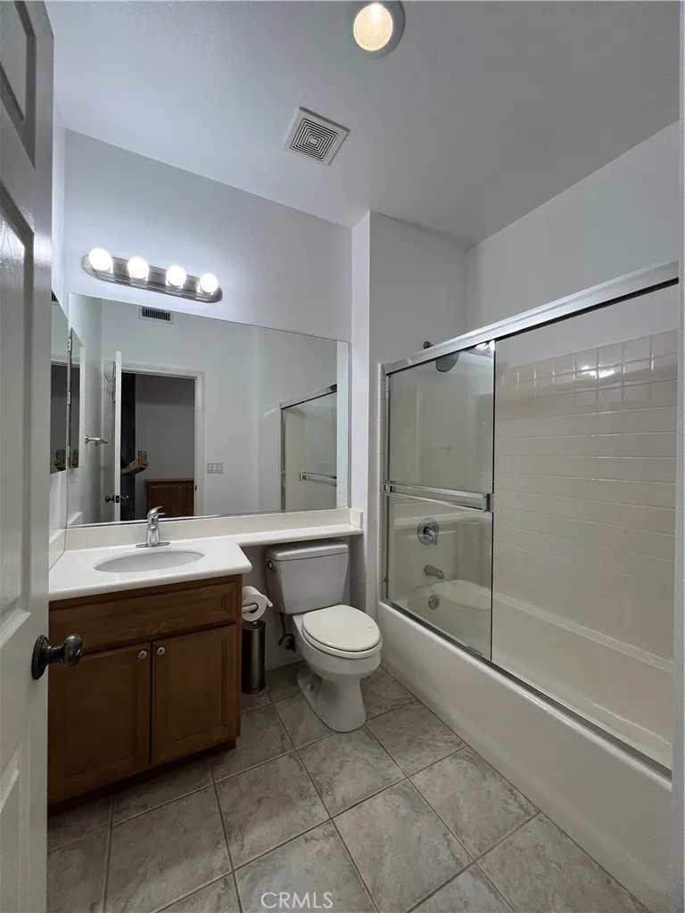 119 Danbrook Irvine, CA 92603