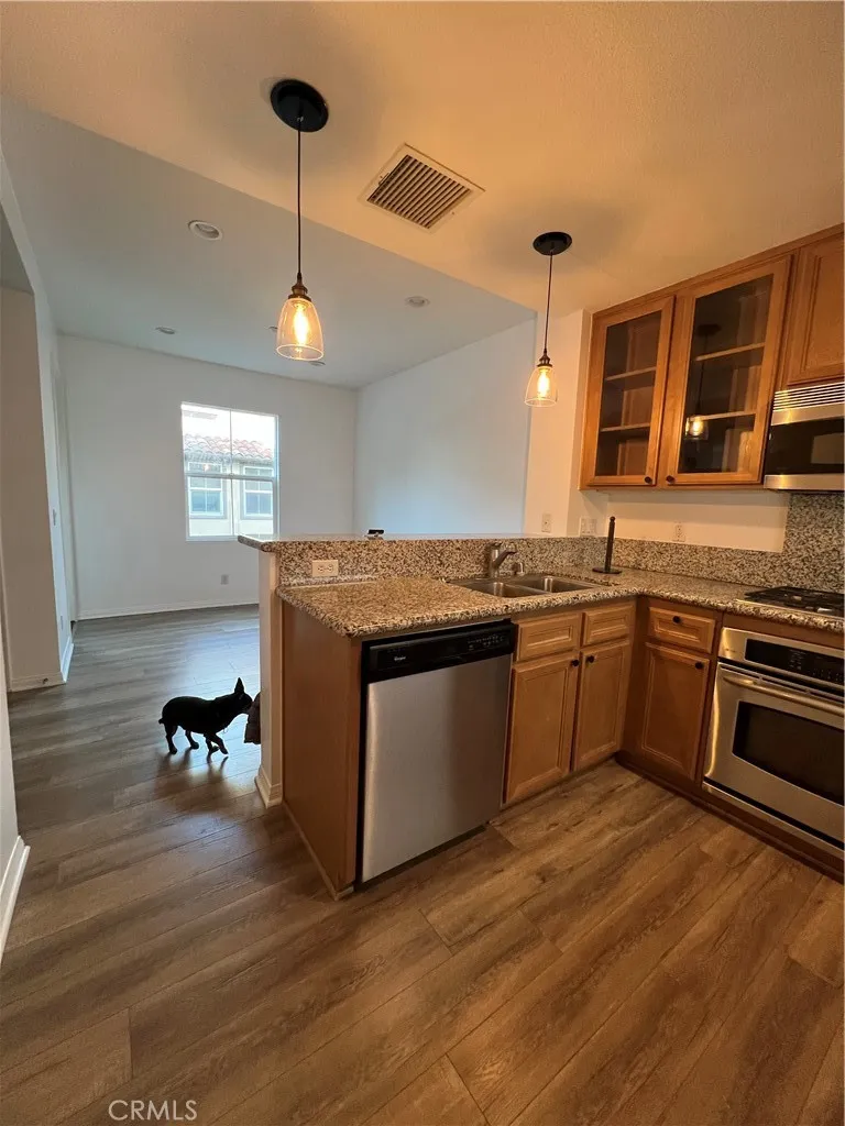 119 Danbrook Irvine, CA 92603
