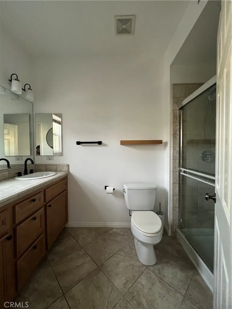 119 Danbrook Irvine, CA 92603