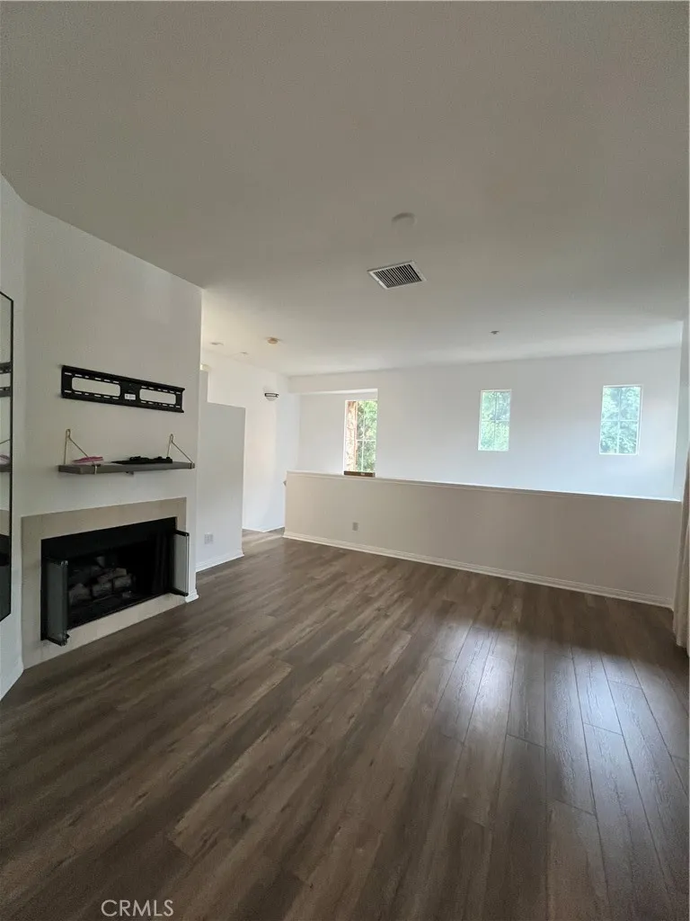 119 Danbrook Irvine, CA 92603