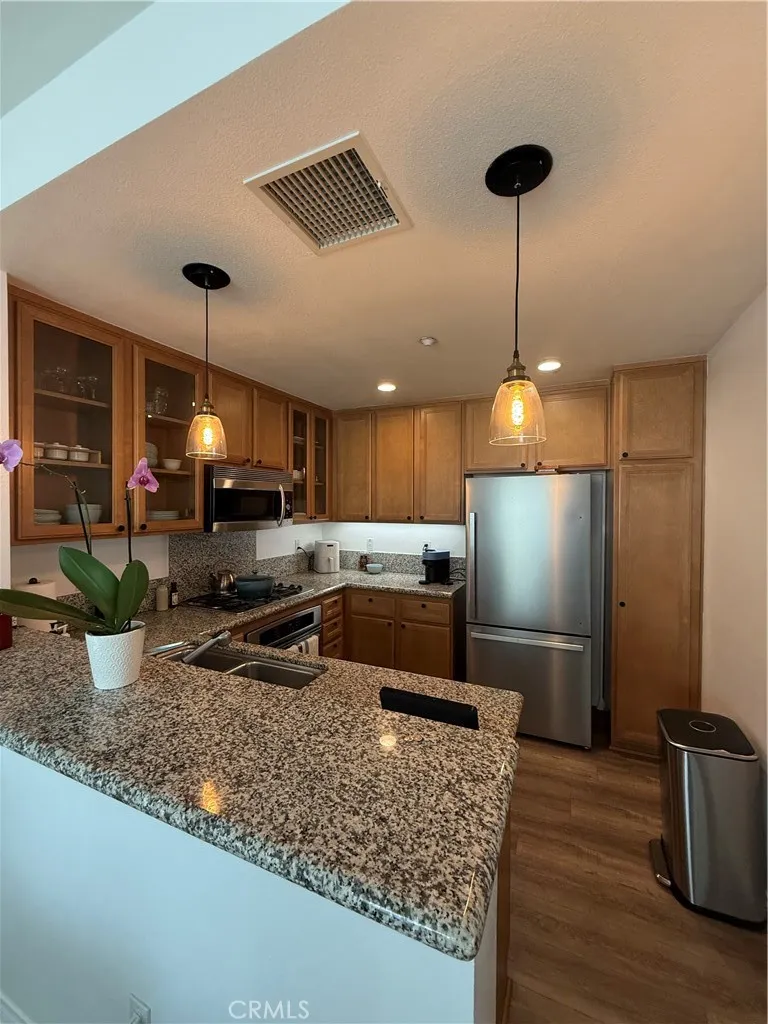 119 Danbrook Irvine, CA 92603