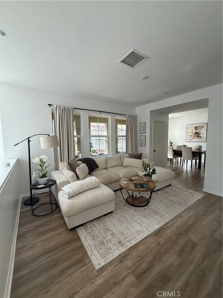 119 Danbrook Irvine, CA 92603