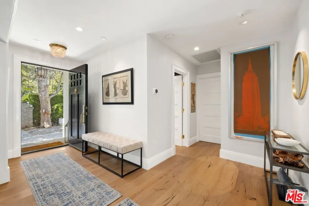1960 Coldwater Canyon Drive Beverly Hills, CA 90210