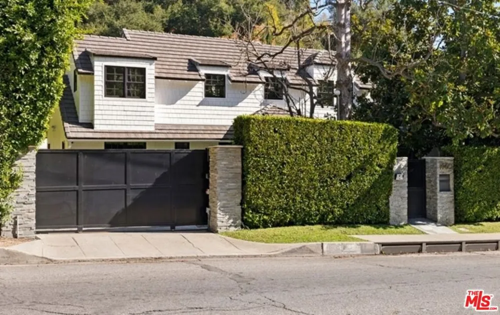 1960 Coldwater Canyon Drive Beverly Hills, CA 90210
