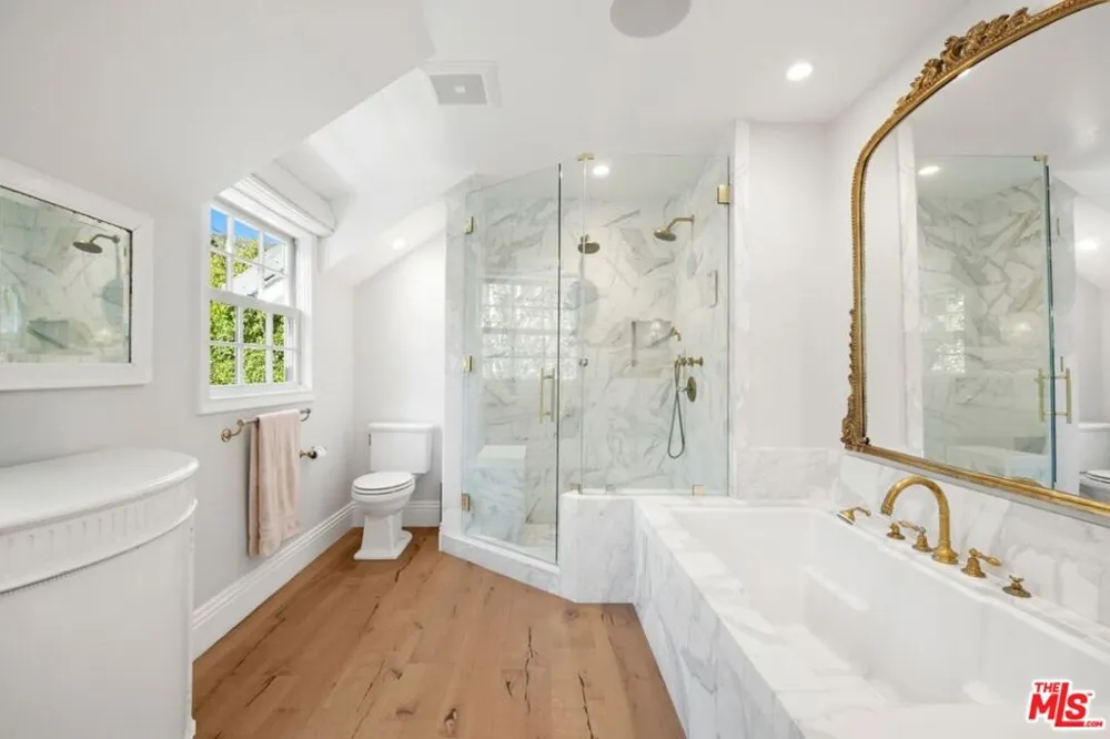 1960 Coldwater Canyon Drive Beverly Hills, CA 90210