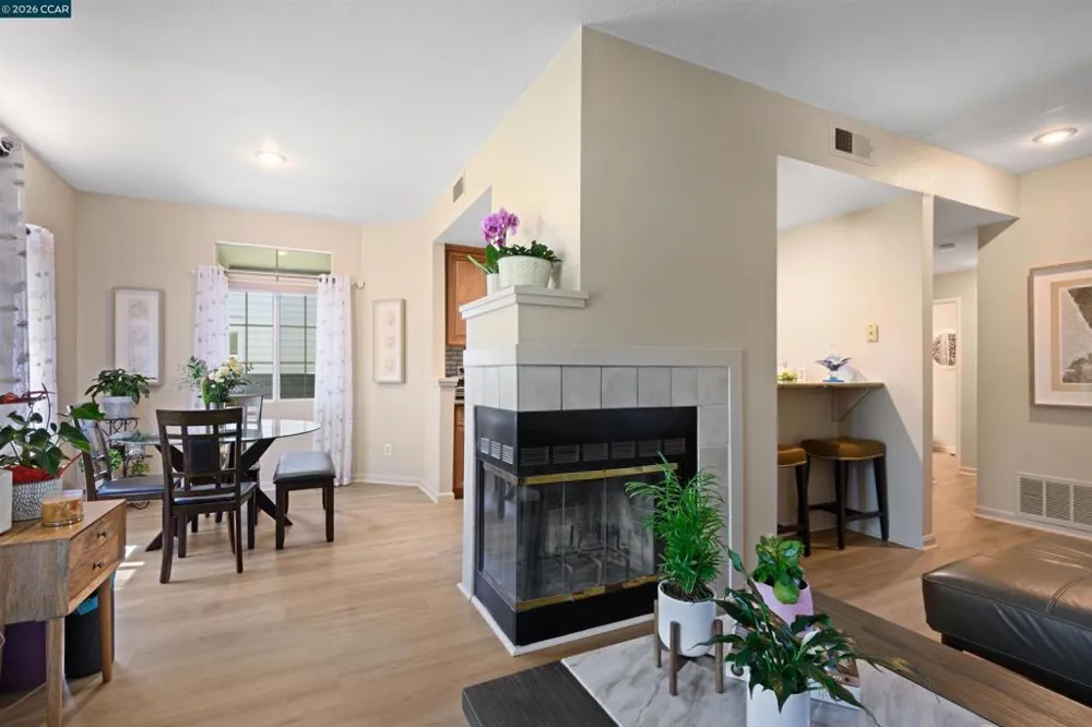 8020 Mountain View Dr #G Pleasanton, CA 94588