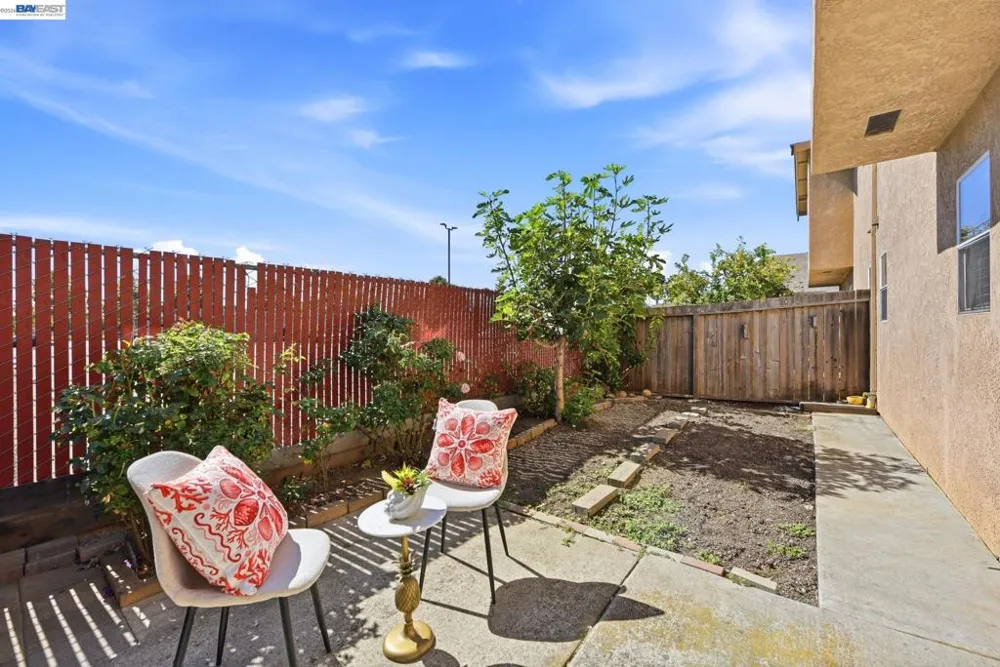 847 W Sunset Blvd #B Hayward, CA 94541