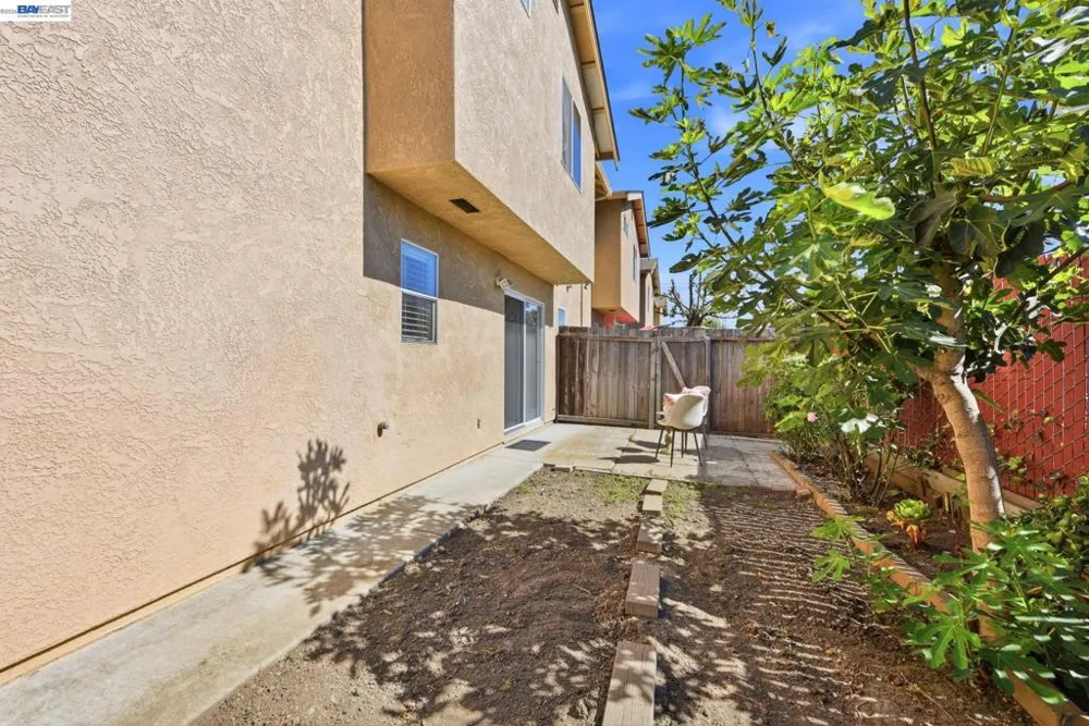 847 W Sunset Blvd #B Hayward, CA 94541