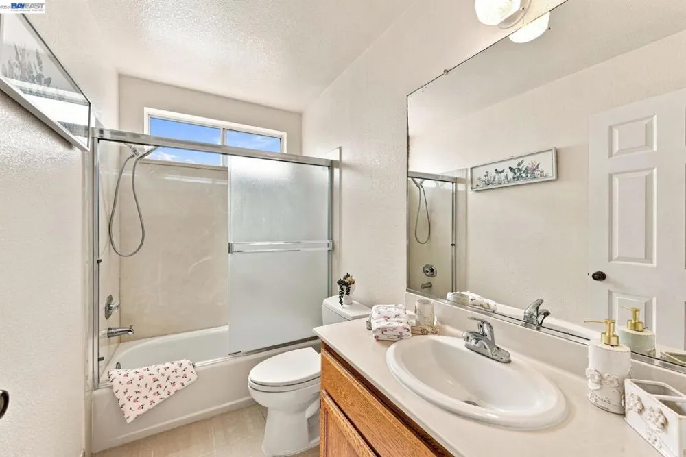 847 W Sunset Blvd #B Hayward, CA 94541