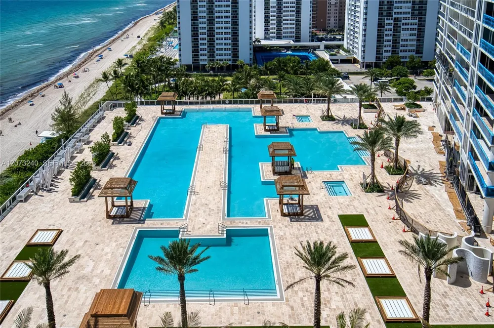 1830 Ocean Dr #1702 Hallandale Beach, FL 33009