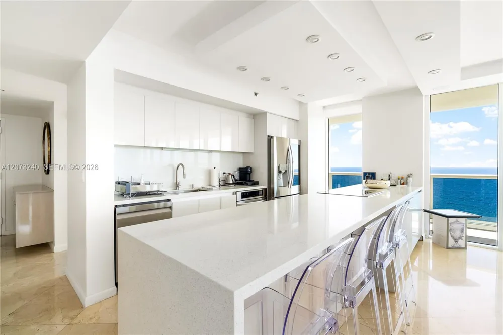 1830 Ocean Dr #1702 Hallandale Beach, FL 33009