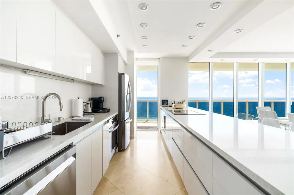 1830 Ocean Dr #1702 Hallandale Beach, FL 33009