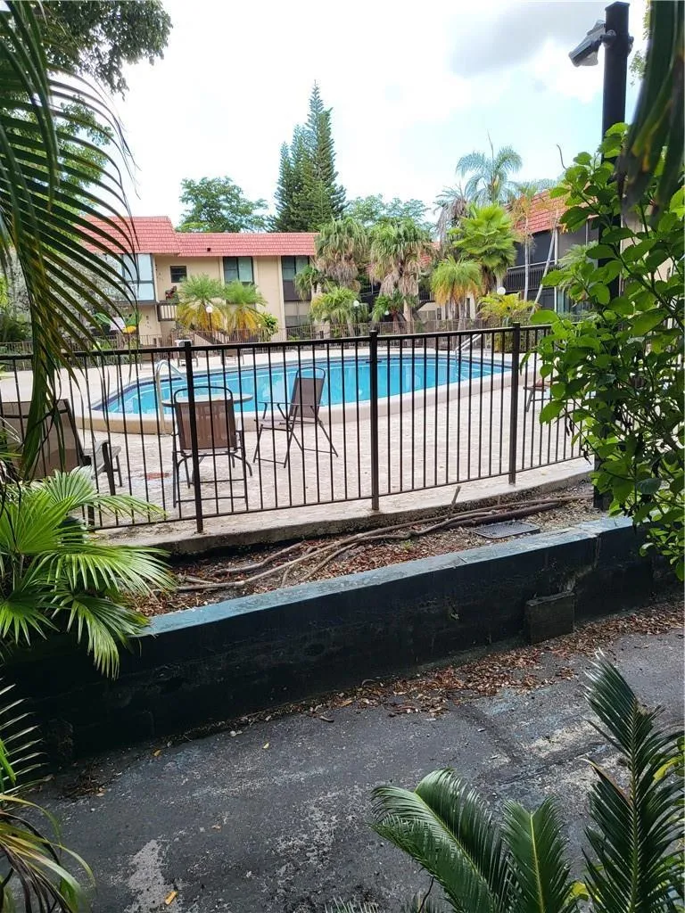 780 NE 199TH STREET #101E Miami, FL 33179