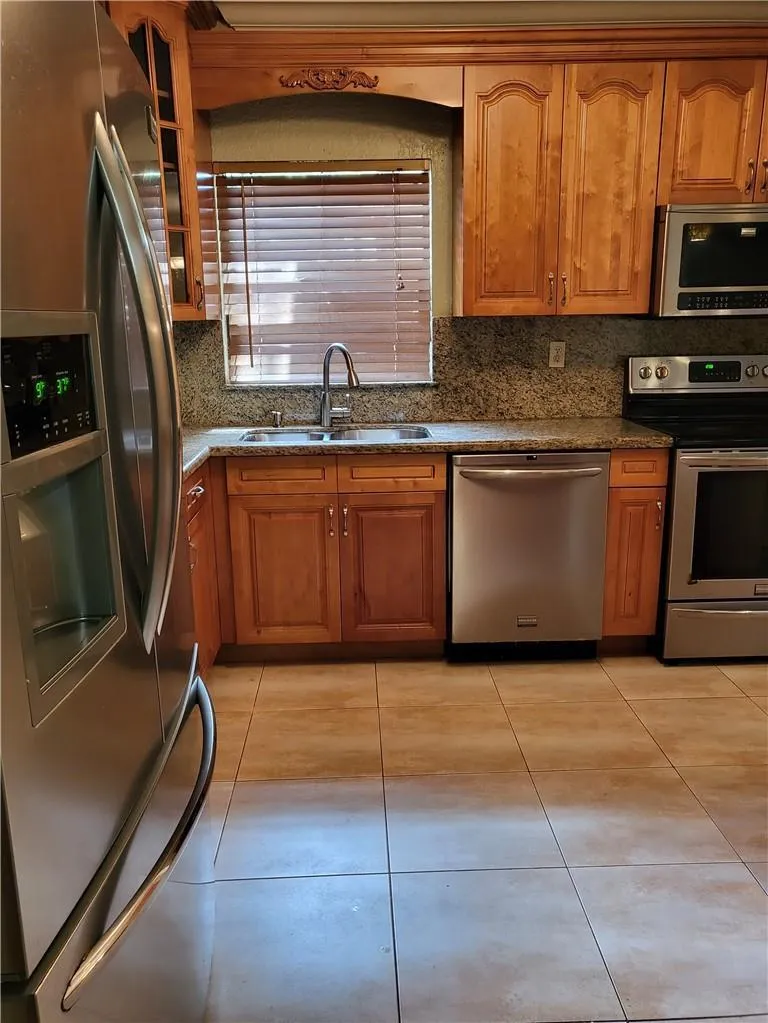 780 NE 199TH STREET #101E Miami, FL 33179