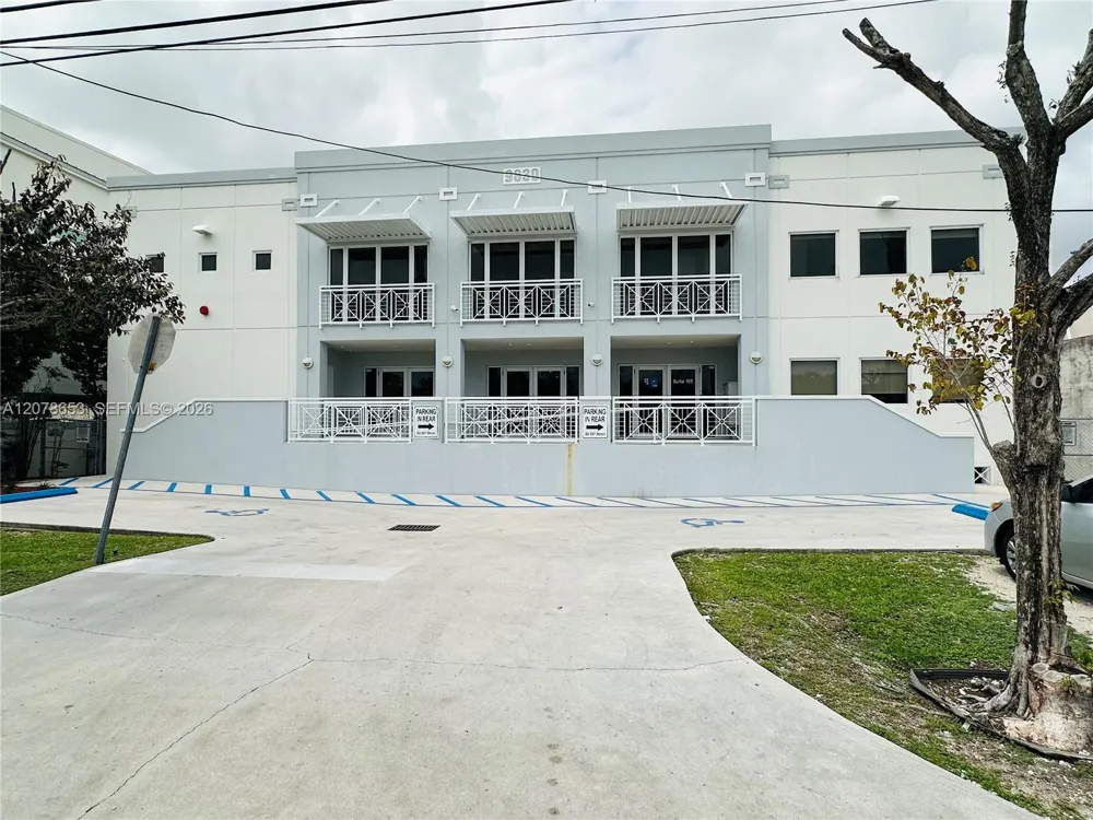 9830 SW 77th Ave Miami, FL 33156