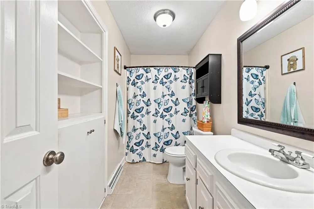 3986 Welcome Arcadia Road Lexington, NC 27295