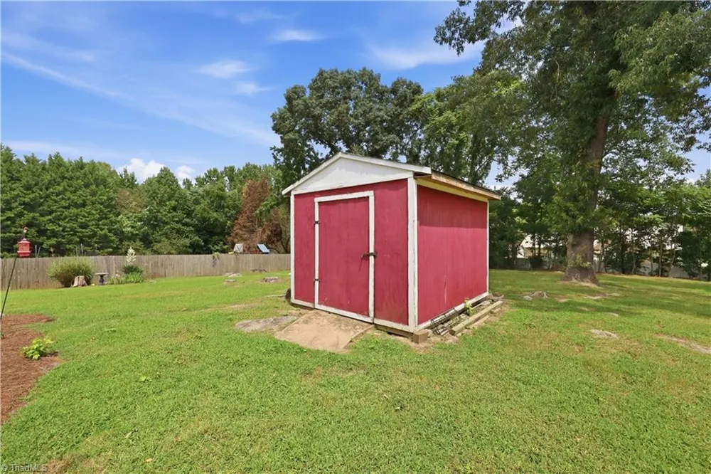 3986 Welcome Arcadia Road Lexington, NC 27295