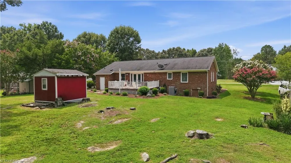 3986 Welcome Arcadia Road Lexington, NC 27295
