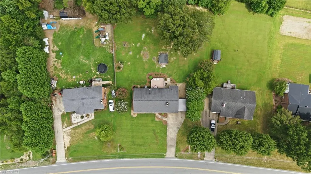 3986 Welcome Arcadia Road Lexington, NC 27295