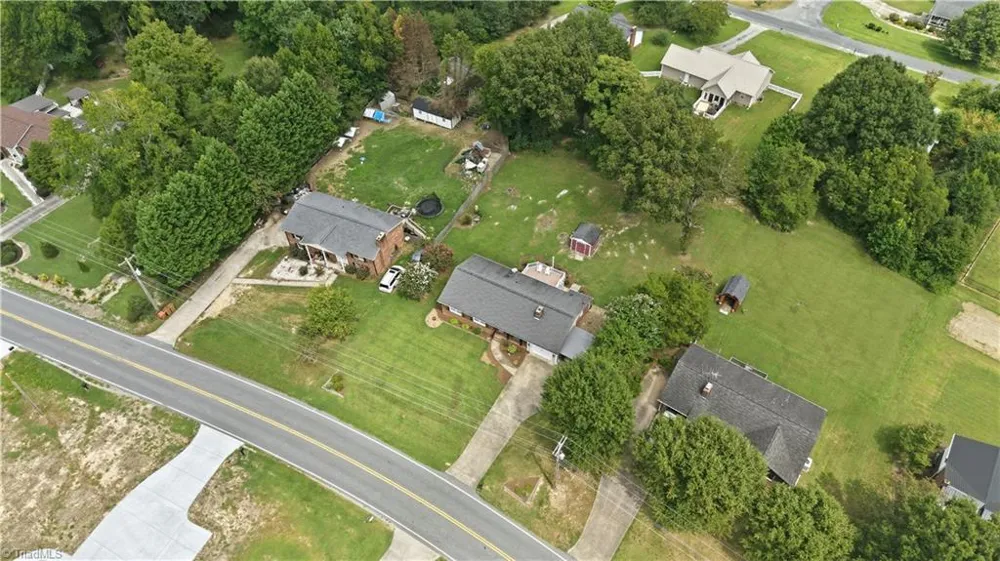 3986 Welcome Arcadia Road Lexington, NC 27295