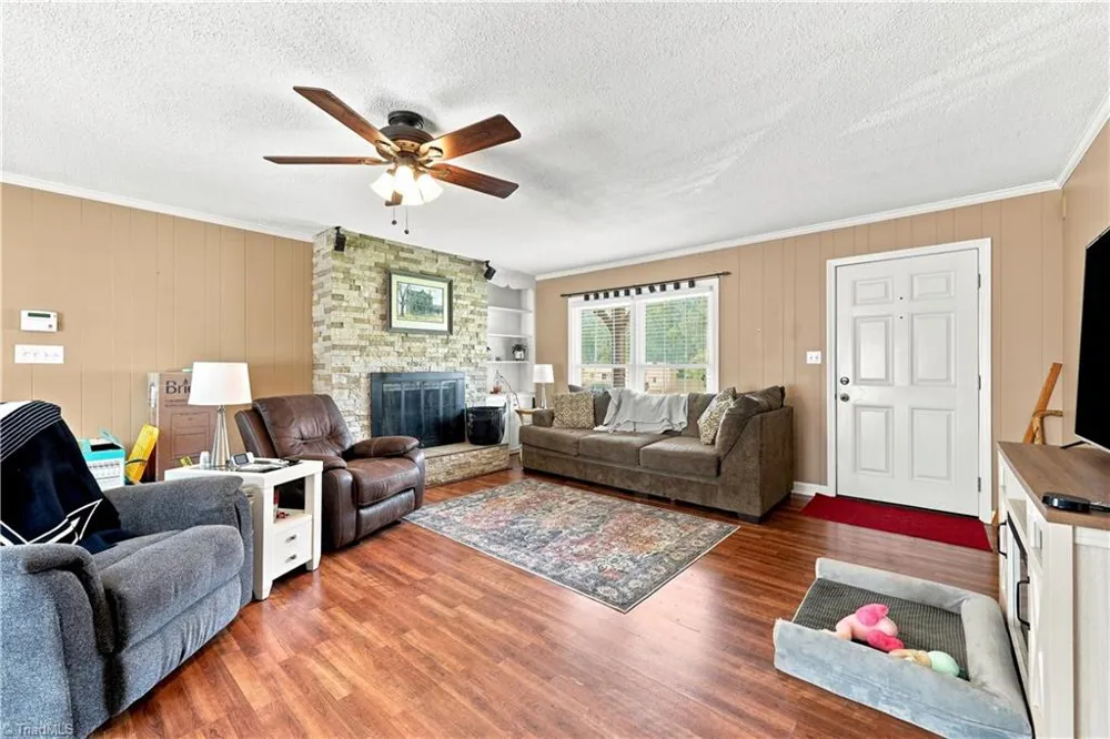 3986 Welcome Arcadia Road Lexington, NC 27295