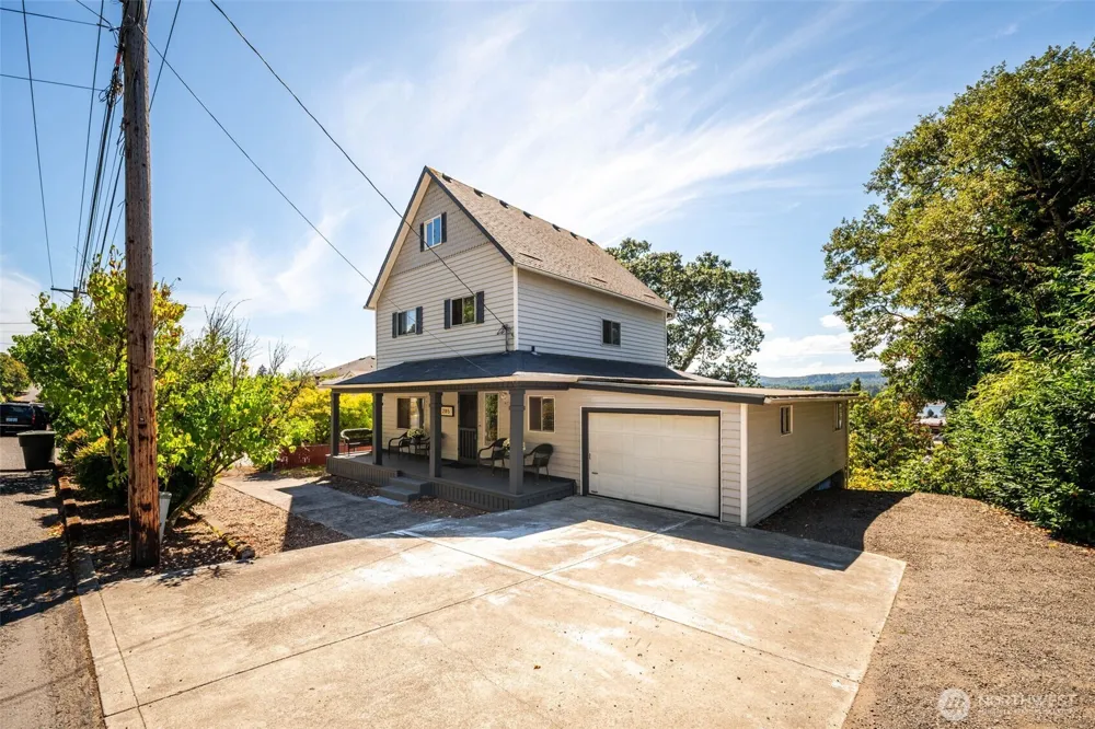285 2nd Street Kalama, WA 98625
