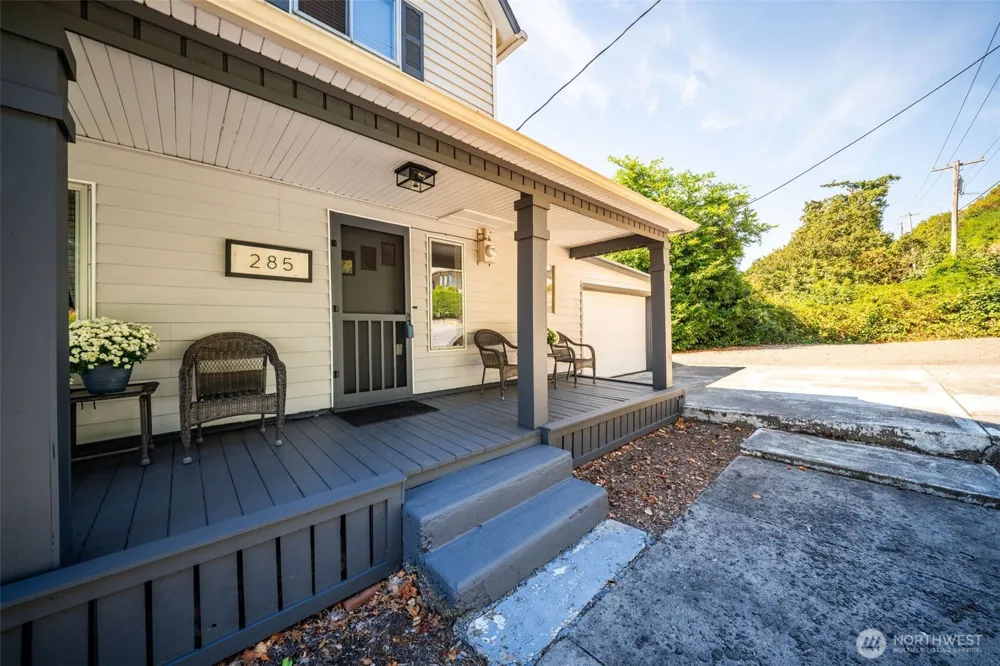 285 2nd Street Kalama, WA 98625