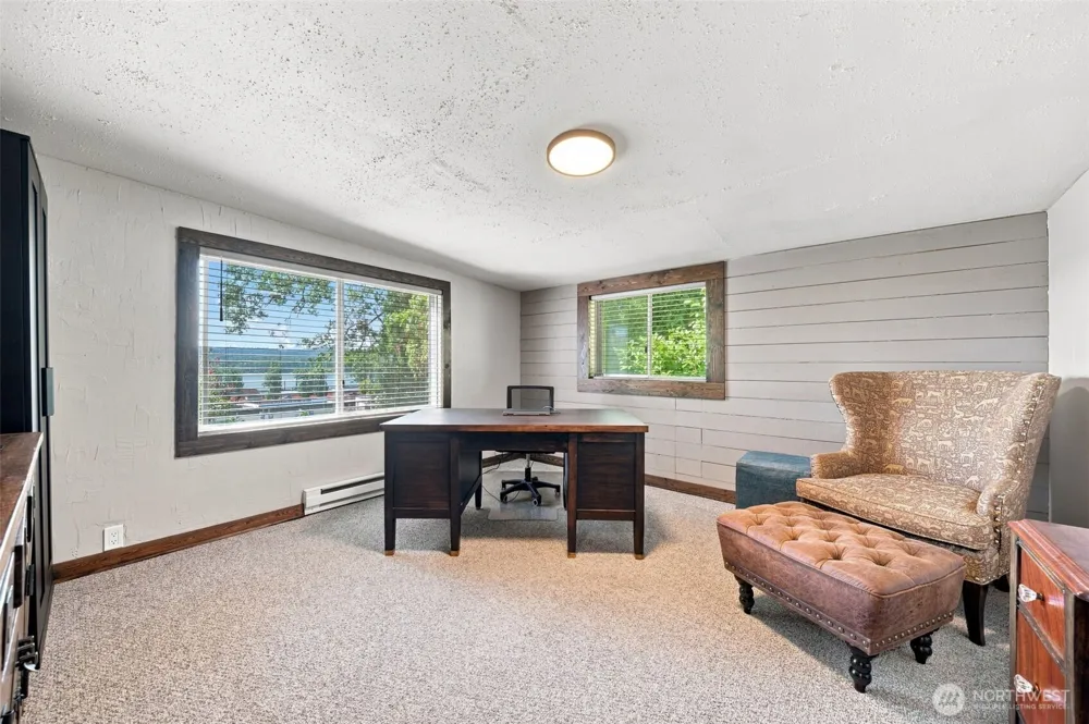 285 2nd Street Kalama, WA 98625