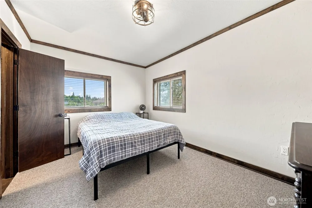 285 2nd Street Kalama, WA 98625