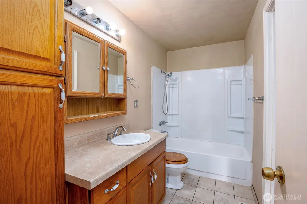 8858 81st Avenue SW Lakewood, WA 98498