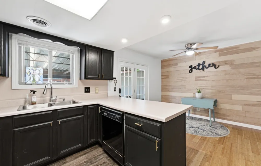 258 Lake Chateau Dr Hermitage, TN 37076