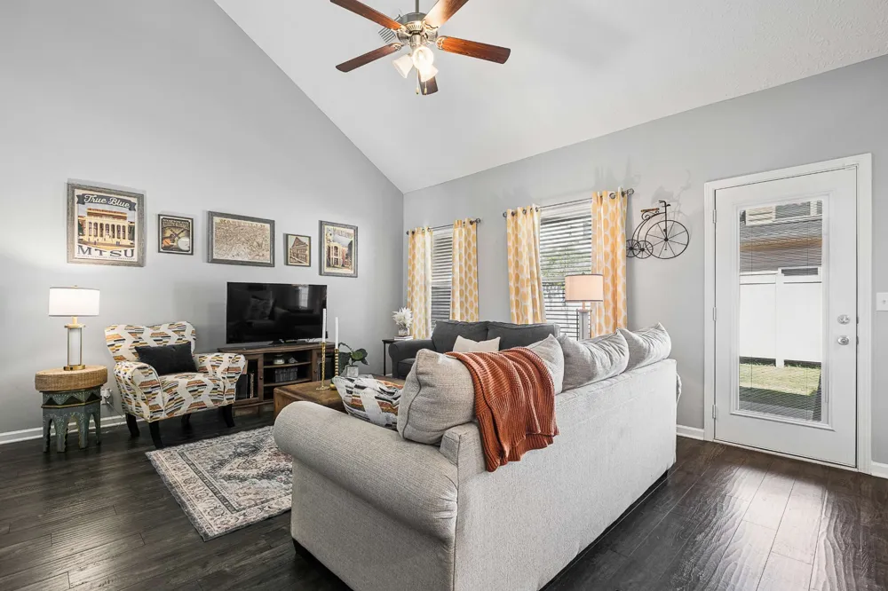 4416 Sunday Silence Way Murfreesboro, TN 37128