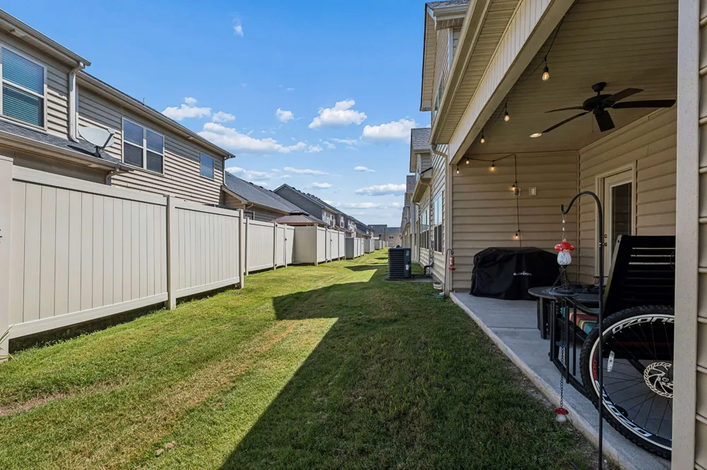 4416 Sunday Silence Way Murfreesboro, TN 37128