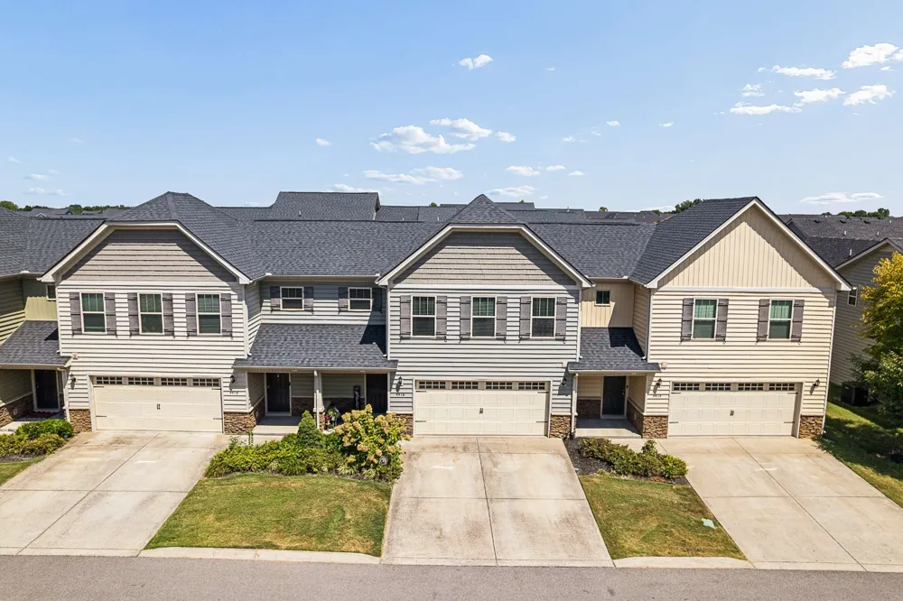4416 Sunday Silence Way Murfreesboro, TN 37128