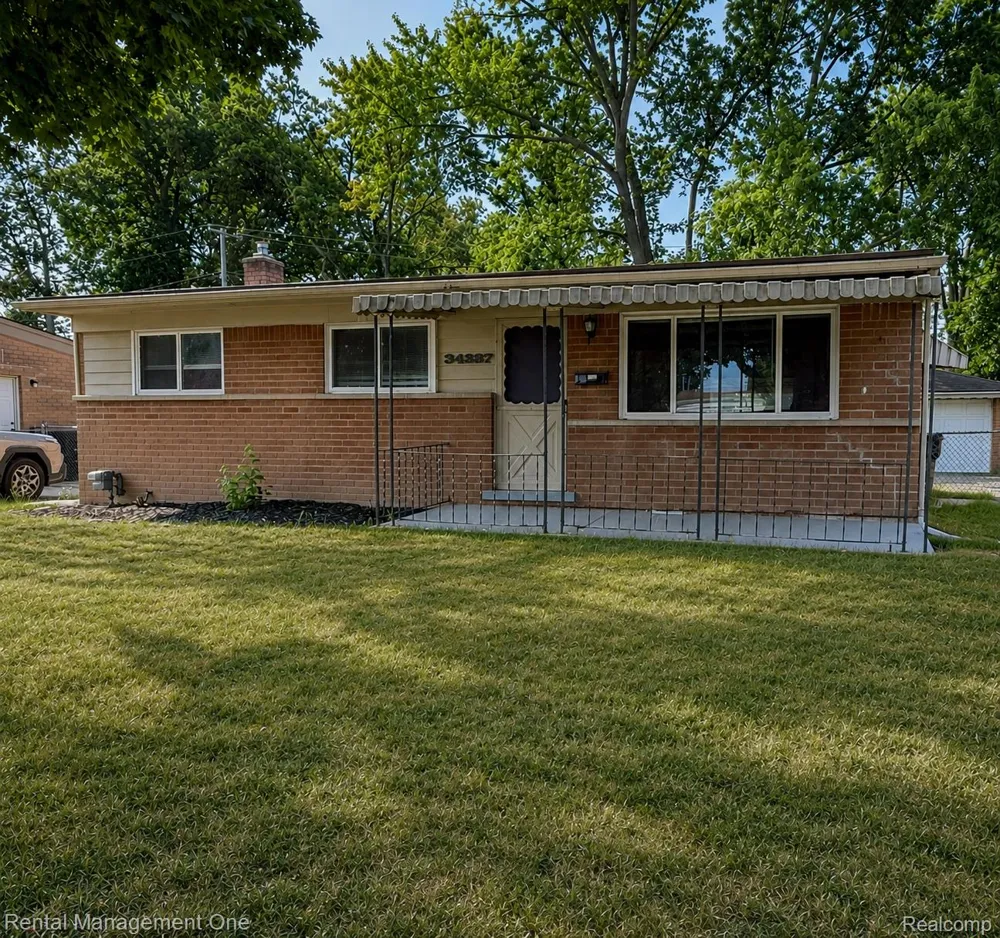 34227 Florence Street Westland City, MI 48185