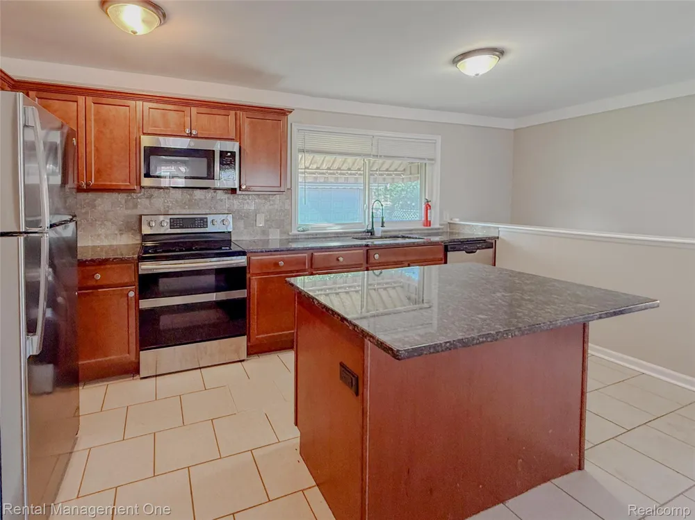 34227 Florence Street Westland City, MI 48185