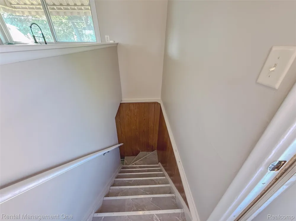 34227 Florence Street Westland City, MI 48185