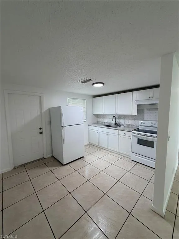 286 Lowell Avenue #286 North Fort Myers, FL 33917