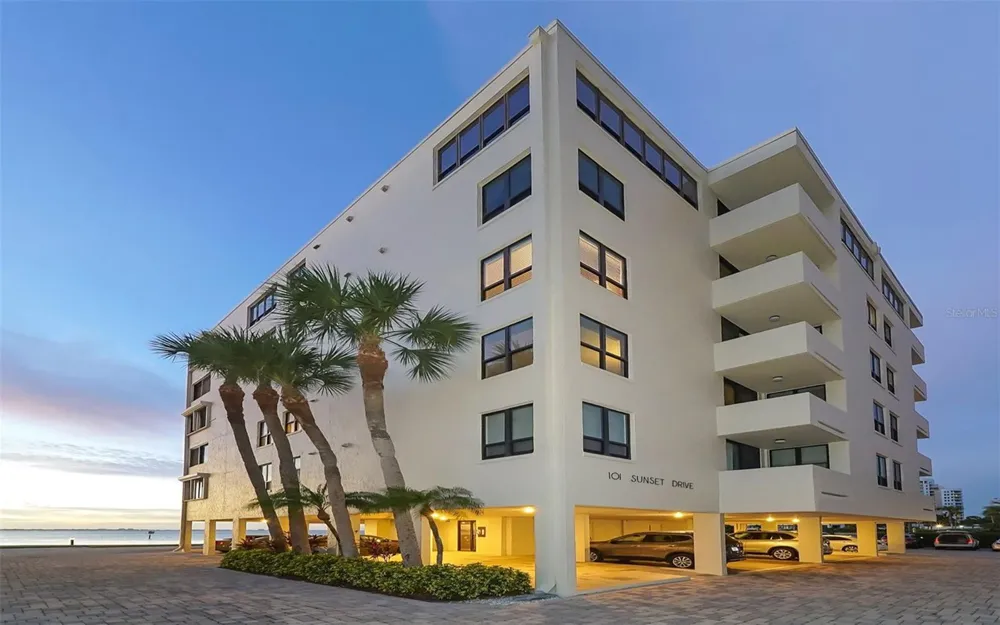 101 SUNSET DRIVE #103 Sarasota, FL 34236