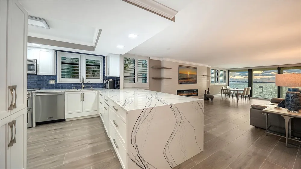 101 SUNSET DRIVE #103 Sarasota, FL 34236