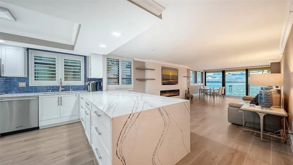 101 SUNSET DRIVE #103 Sarasota, FL 34236