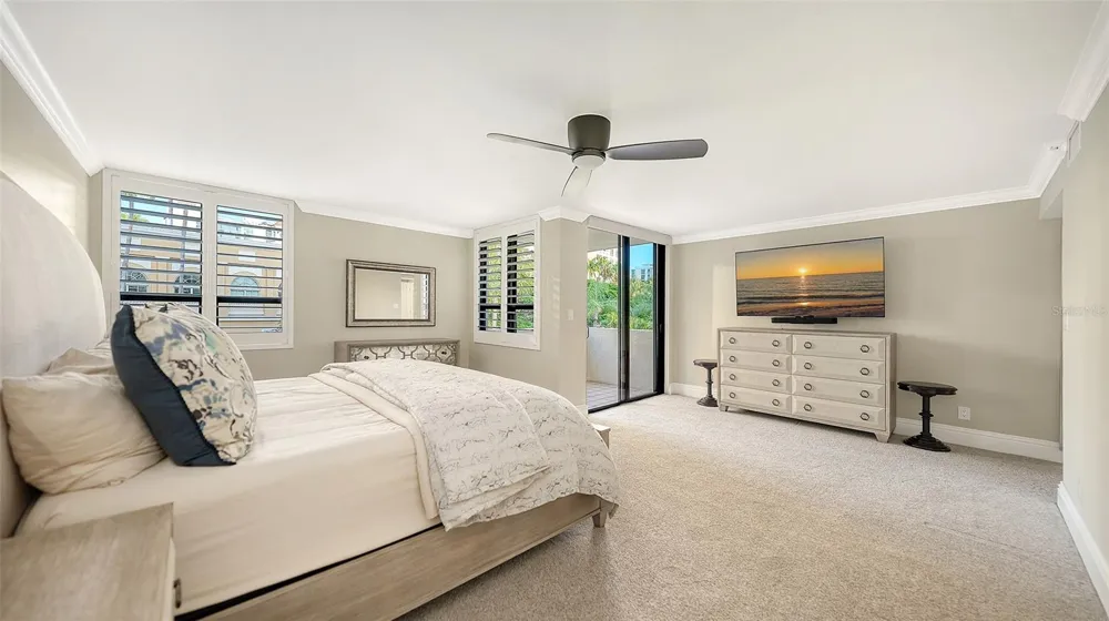 101 SUNSET DRIVE #103 Sarasota, FL 34236