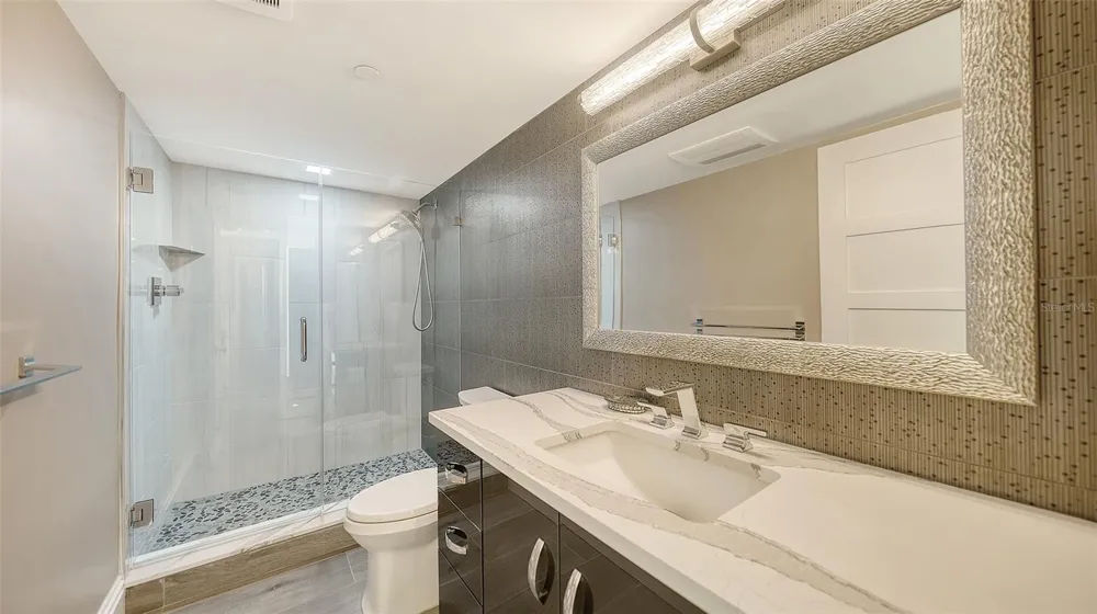101 SUNSET DRIVE #103 Sarasota, FL 34236
