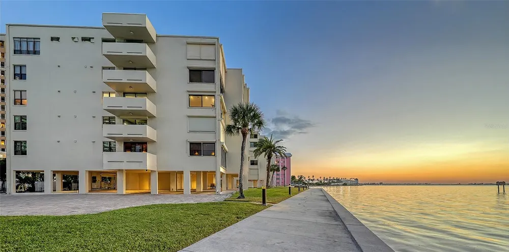 101 SUNSET DRIVE #103 Sarasota, FL 34236