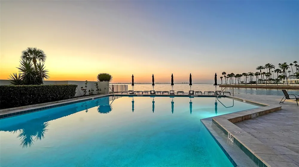 101 SUNSET DRIVE #103 Sarasota, FL 34236