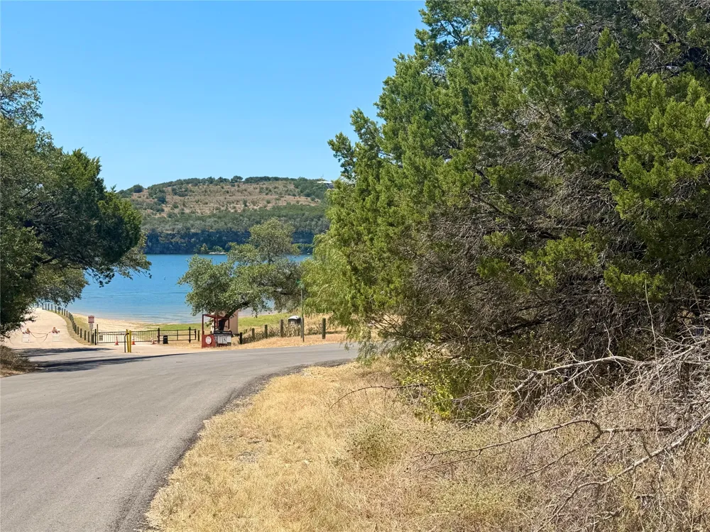 21500 Falcon Lane Lago Vista, TX 78645